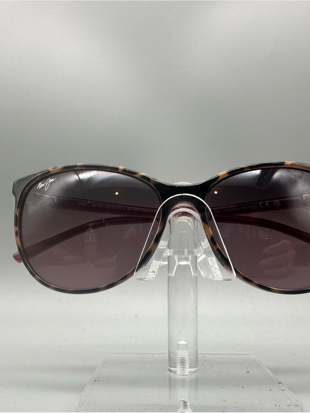 Maui Jim Ocean Sunglasses MJ 723-12B Tortoise Raspberry Maui Rose 57-16-135 Flaw